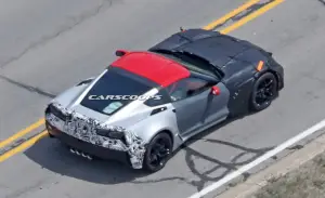 Corvette ZR1 foto spia 3 agosto 2016 - 12