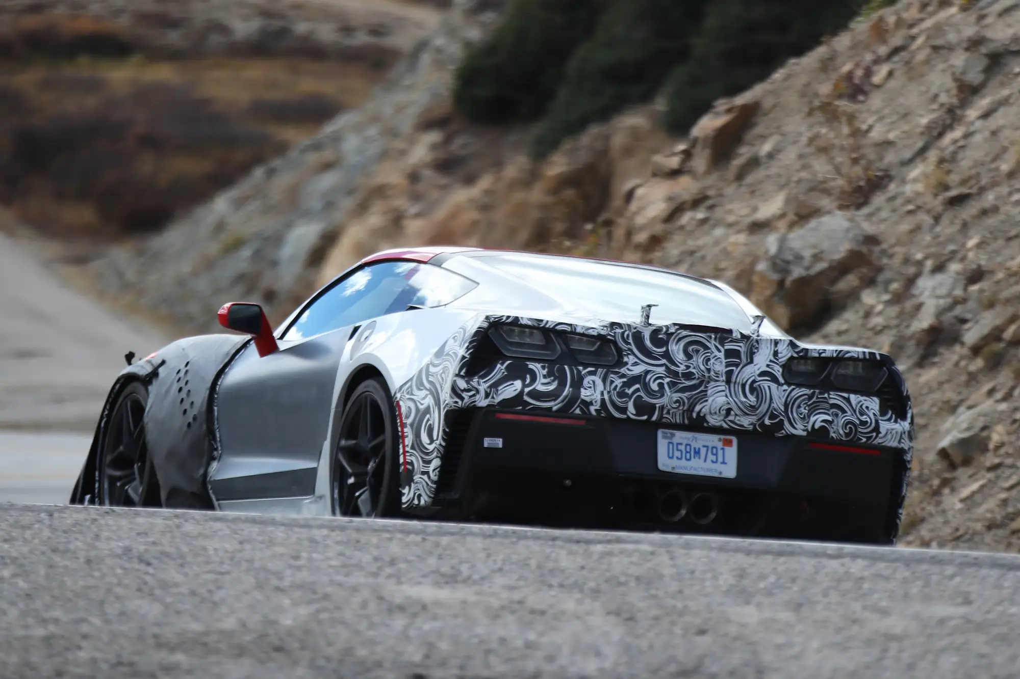 Corvette ZR1 foto spia 3 ottobre 2016 - 12