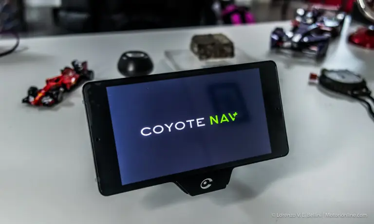 Coyote NAV Plus Unboxing - 11