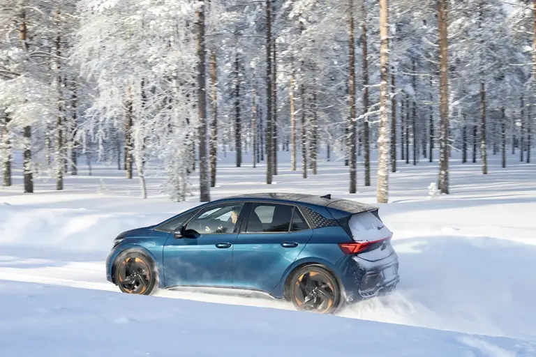 Cupra Born e-Boost - Foto - 5