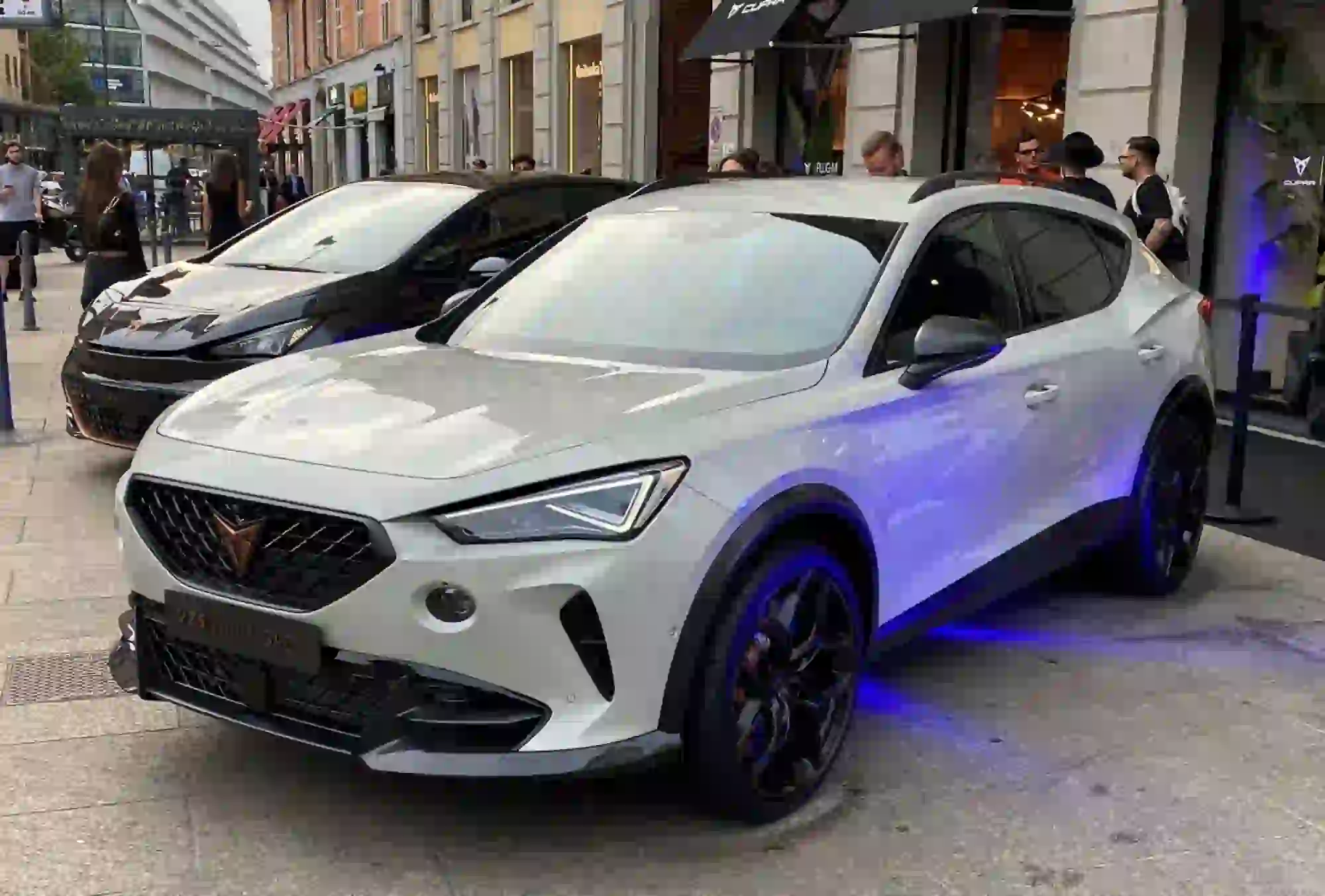 CUPRA PLUGMI 2022 - 12