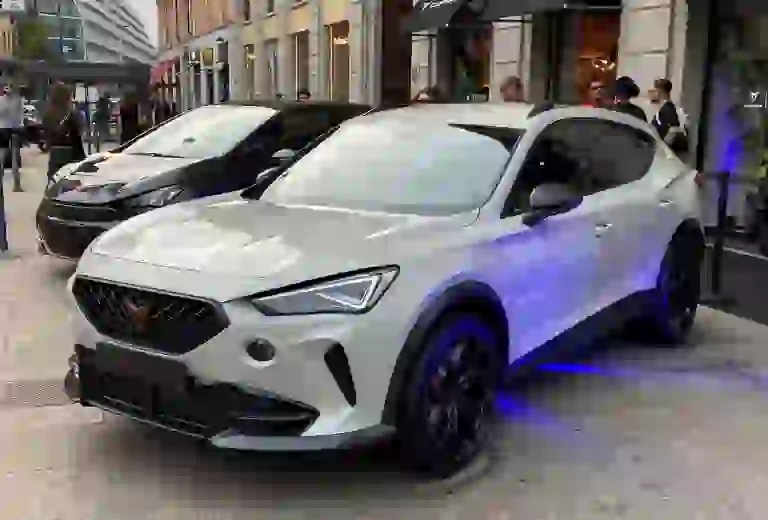 CUPRA PLUGMI 2022 - 12