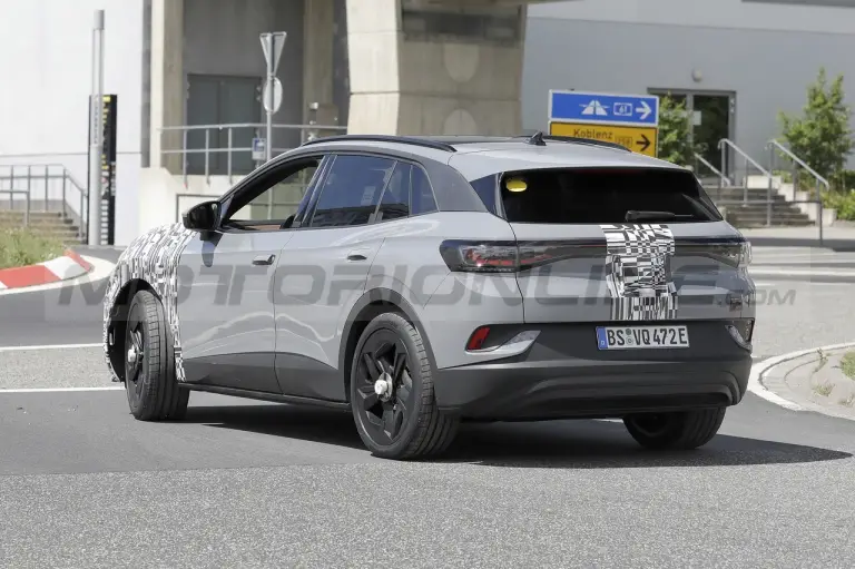 Cupra Tavascan - Foto Spia 29-06-2022 - 5