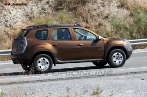 Dacia Duster facelift - Foto spia 20-07-2013