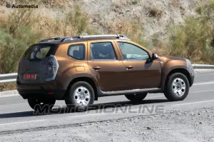 Dacia Duster facelift - Foto spia 20-07-2013