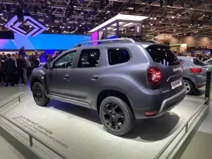 Dacia Duster Mat Edition - Salone di Parigi 2022 - 3