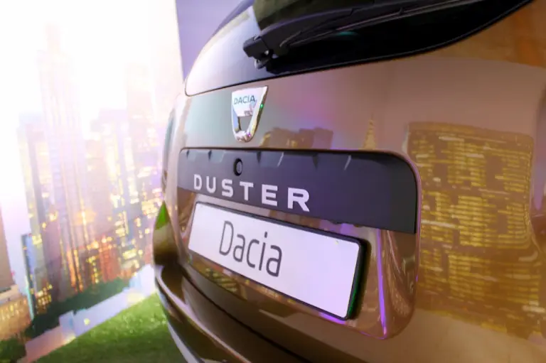 Dacia Duster URBAN EXPLORER - Presentazione a Milano 02-11-2015 - 9