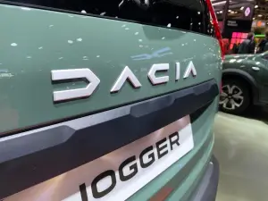 Dacia Jogger Hybrid - Salone di Parigi 2022 - 4