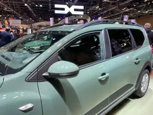 Dacia Jogger Hybrid - Salone di Parigi 2022 - 8