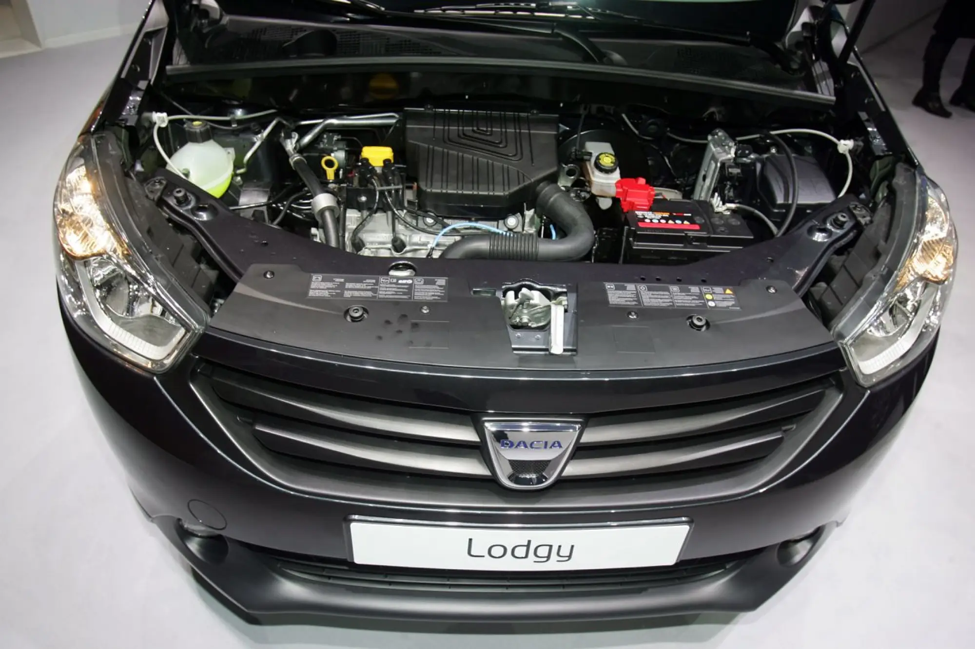 Dacia Lodgy Foto Live - Salone di Ginevra 2012 - 1