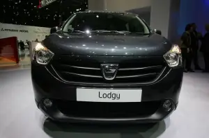 Dacia Lodgy Foto Live - Salone di Ginevra 2012