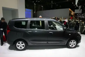 Dacia Lodgy Foto Live - Salone di Ginevra 2012