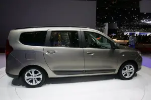 Dacia Lodgy Foto Live - Salone di Ginevra 2012 - 14