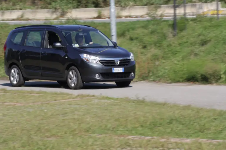 Dacia Lodgy - Prova su strada  - 42