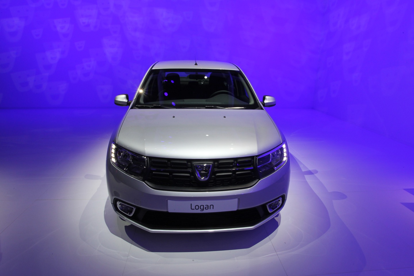 Dacia Logan Berlina FL - Salone di Parigi 2016