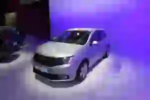 Dacia Logan Berlina FL - Salone di Parigi 2016