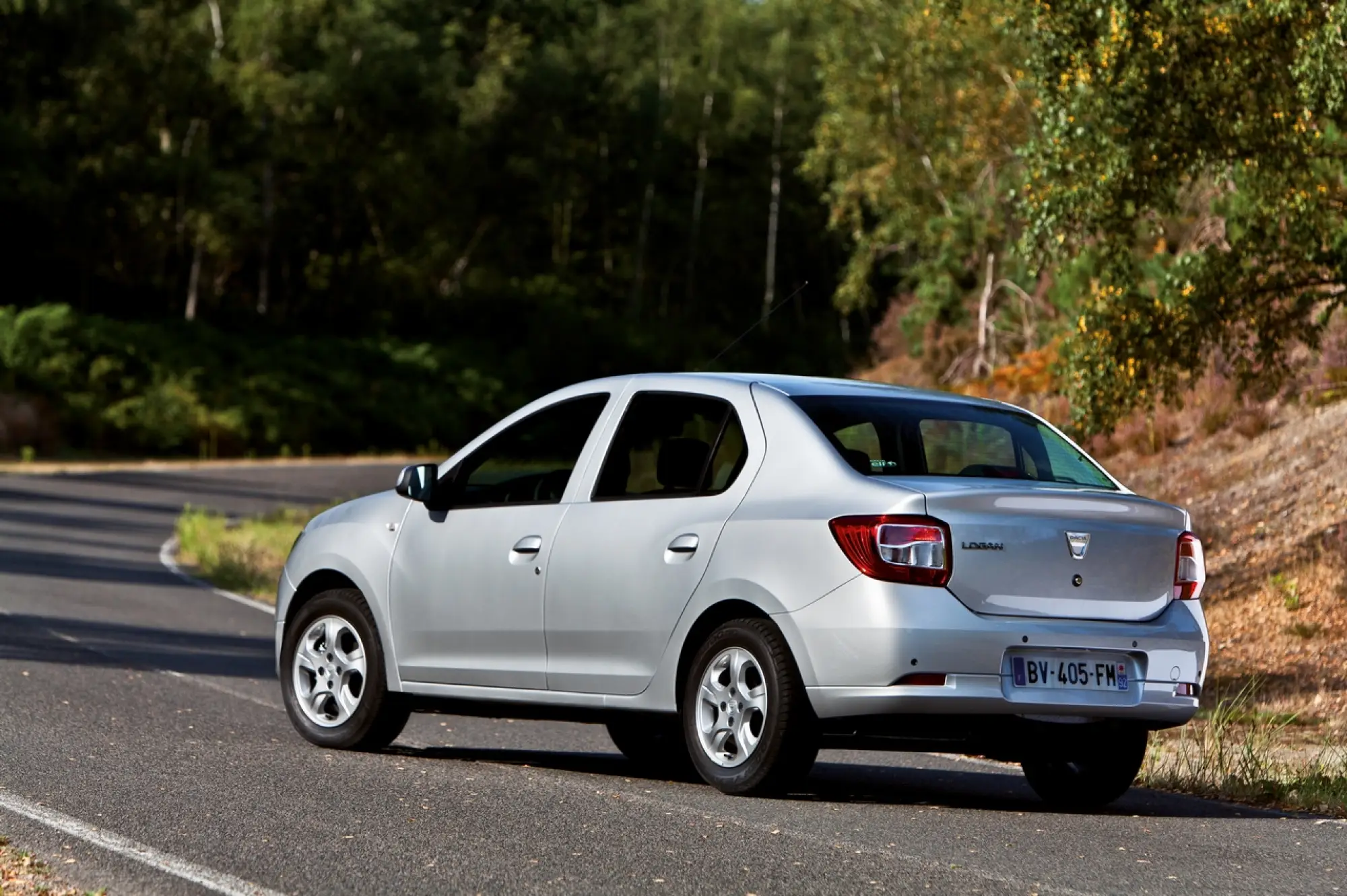 Dacia Logan e Dacia Sandero - Salone di Parigi 2012 - 4