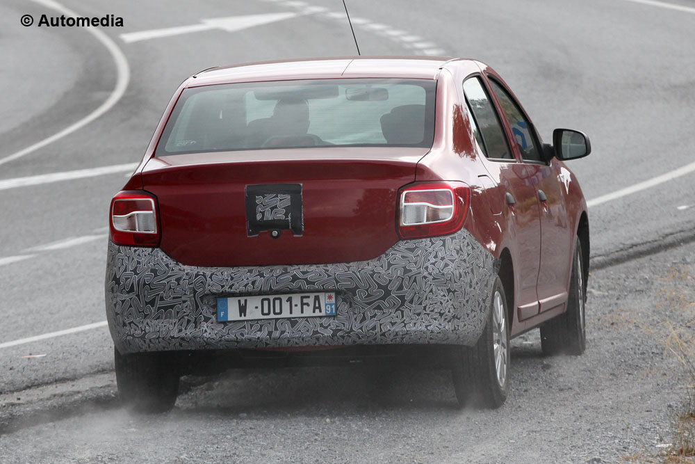 Dacia Logan Facelift - Foto spia 18-09-2013