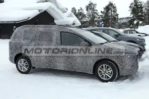 Dacia Logan JWC 2022 - foto spia - 7