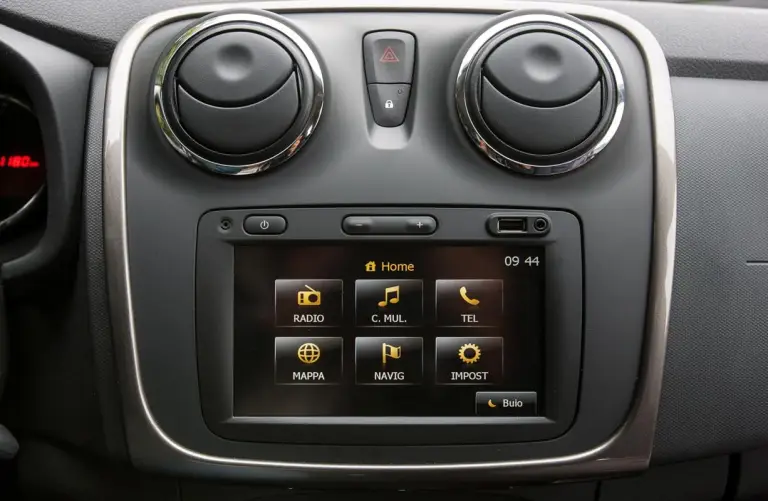 Dacia Logan MCV 2013 - Foto ufficiali - 27