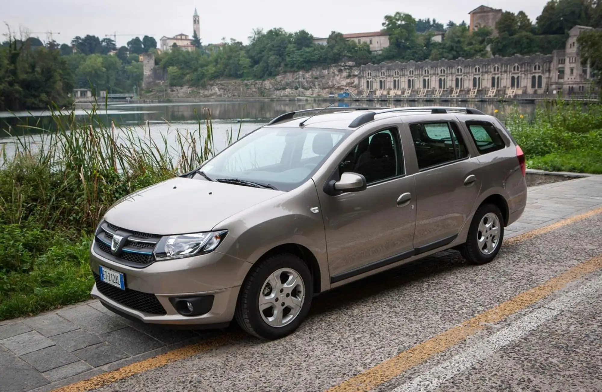 Dacia Logan MCV 2013 - Foto ufficiali - 33