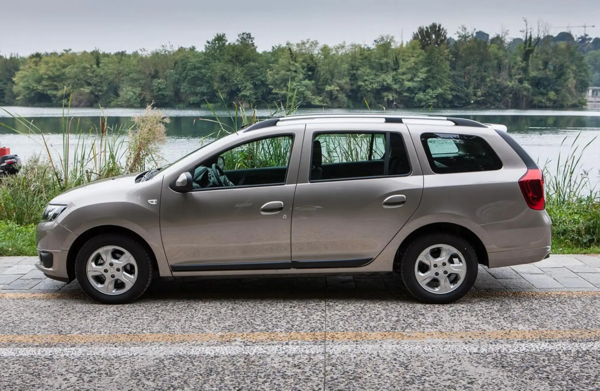 Dacia Logan MCV 2013 - Foto ufficiali - 32