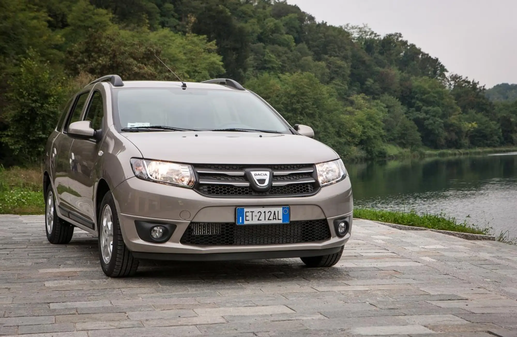 Dacia Logan MCV 2013 - Foto ufficiali - 56