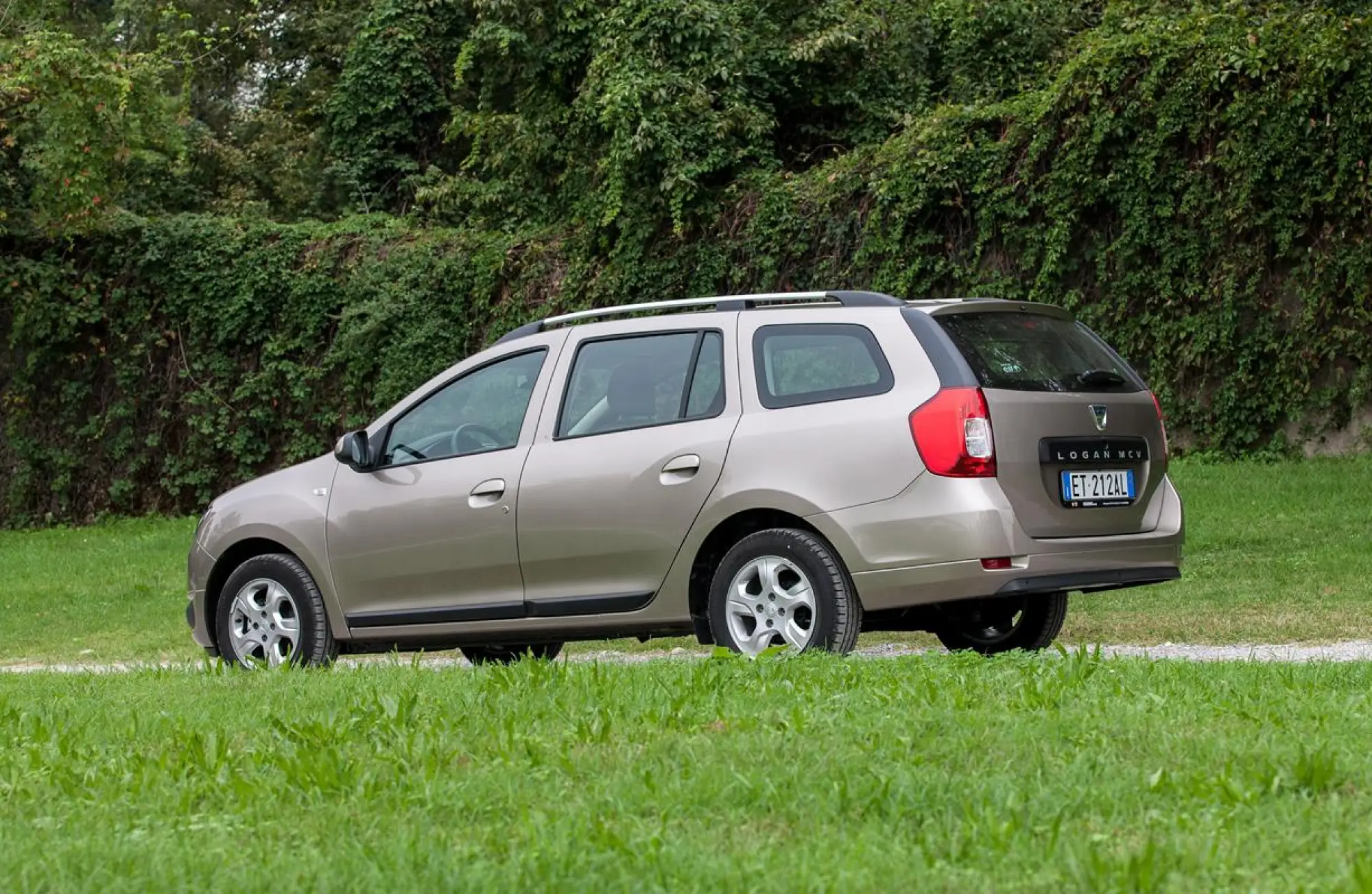 Dacia Logan MCV 2013 - Foto ufficiali - 54
