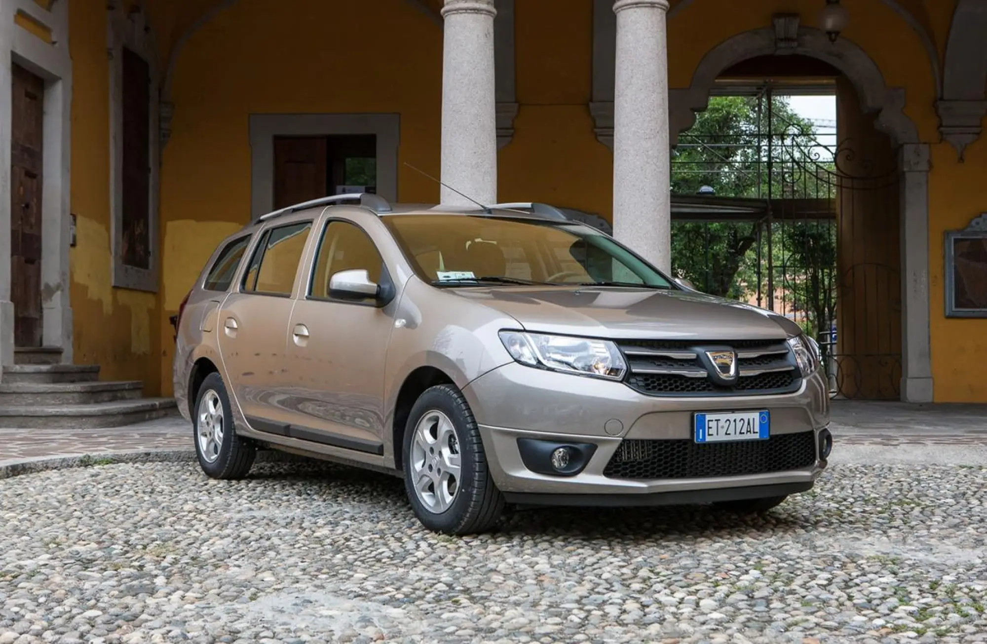 Dacia Logan MCV 2013 - Foto ufficiali - 112