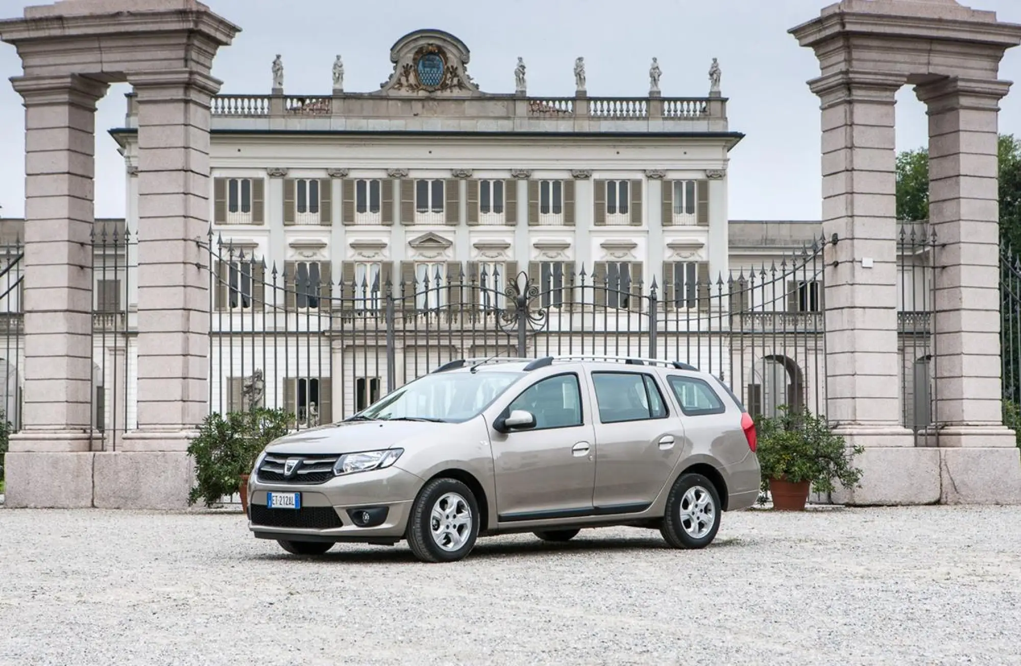 Dacia Logan MCV 2013 - Foto ufficiali - 115