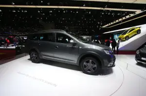 Dacia Logan MCV Stepway - Salone di Ginevra 2017