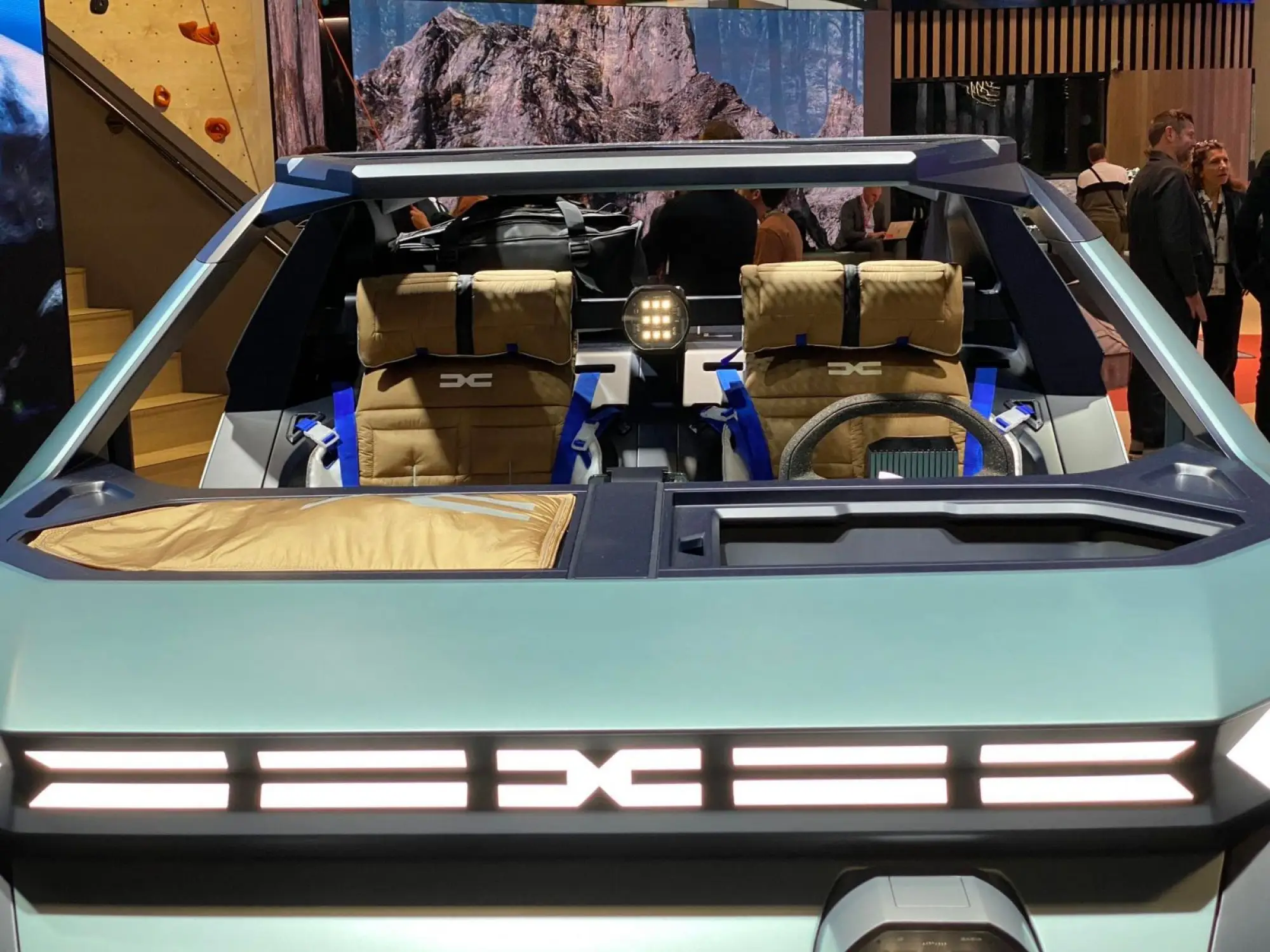 Dacia Manifesto Concept - Salone di Parigi 2022 - 5