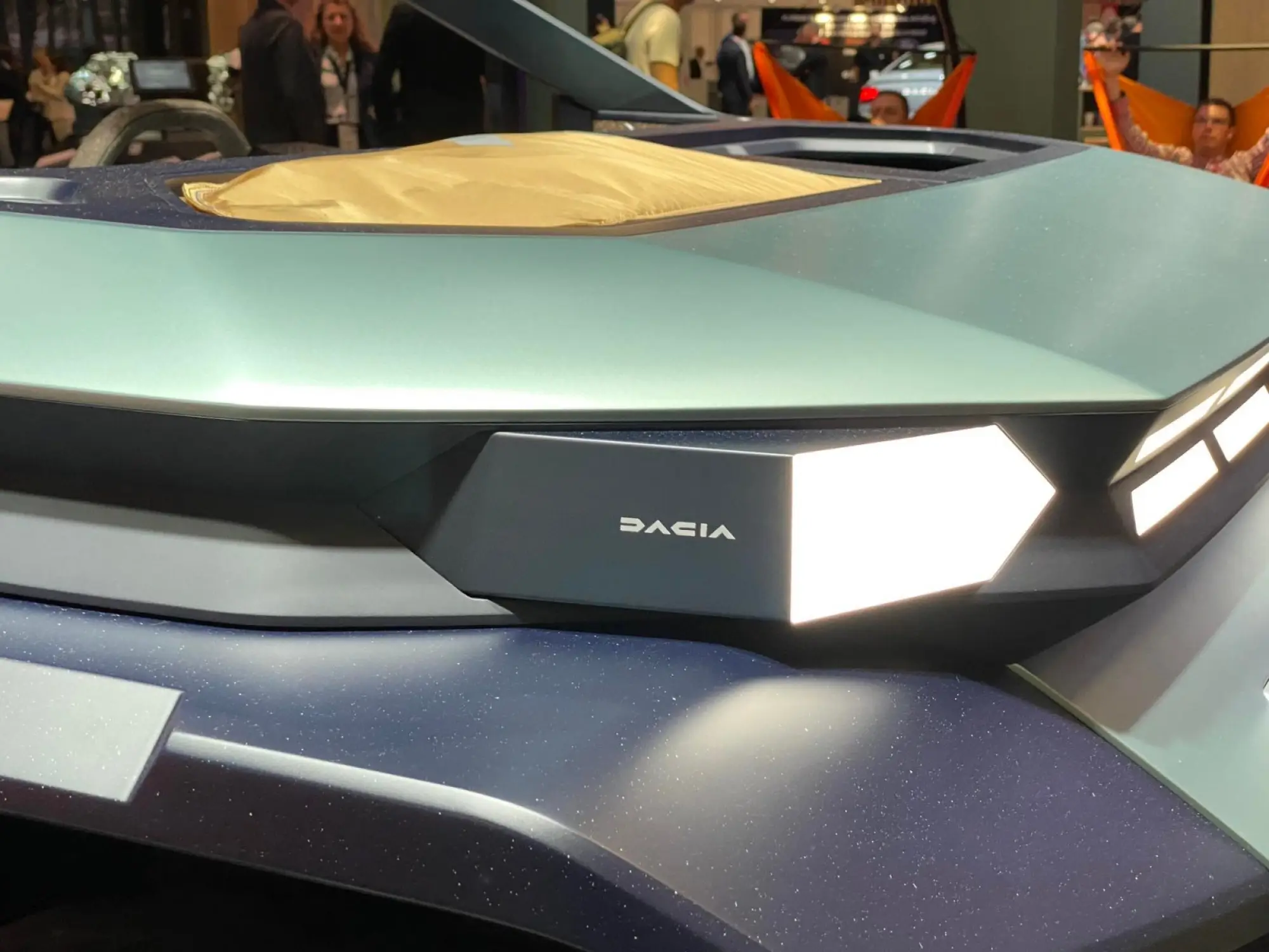Dacia Manifesto Concept - Salone di Parigi 2022 - 6