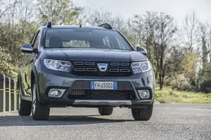 Dacia Sandero Stepway Brave GPL - Prova su strada 2018