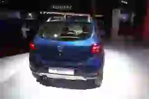 Dacia Sandero Stepway FL - Salone di Parigi 2016