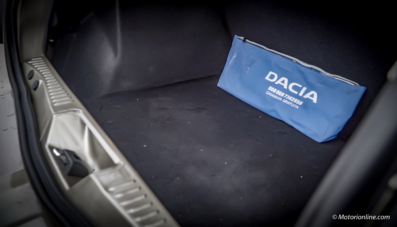 Dacia Sandero WOW - Prova su Strada