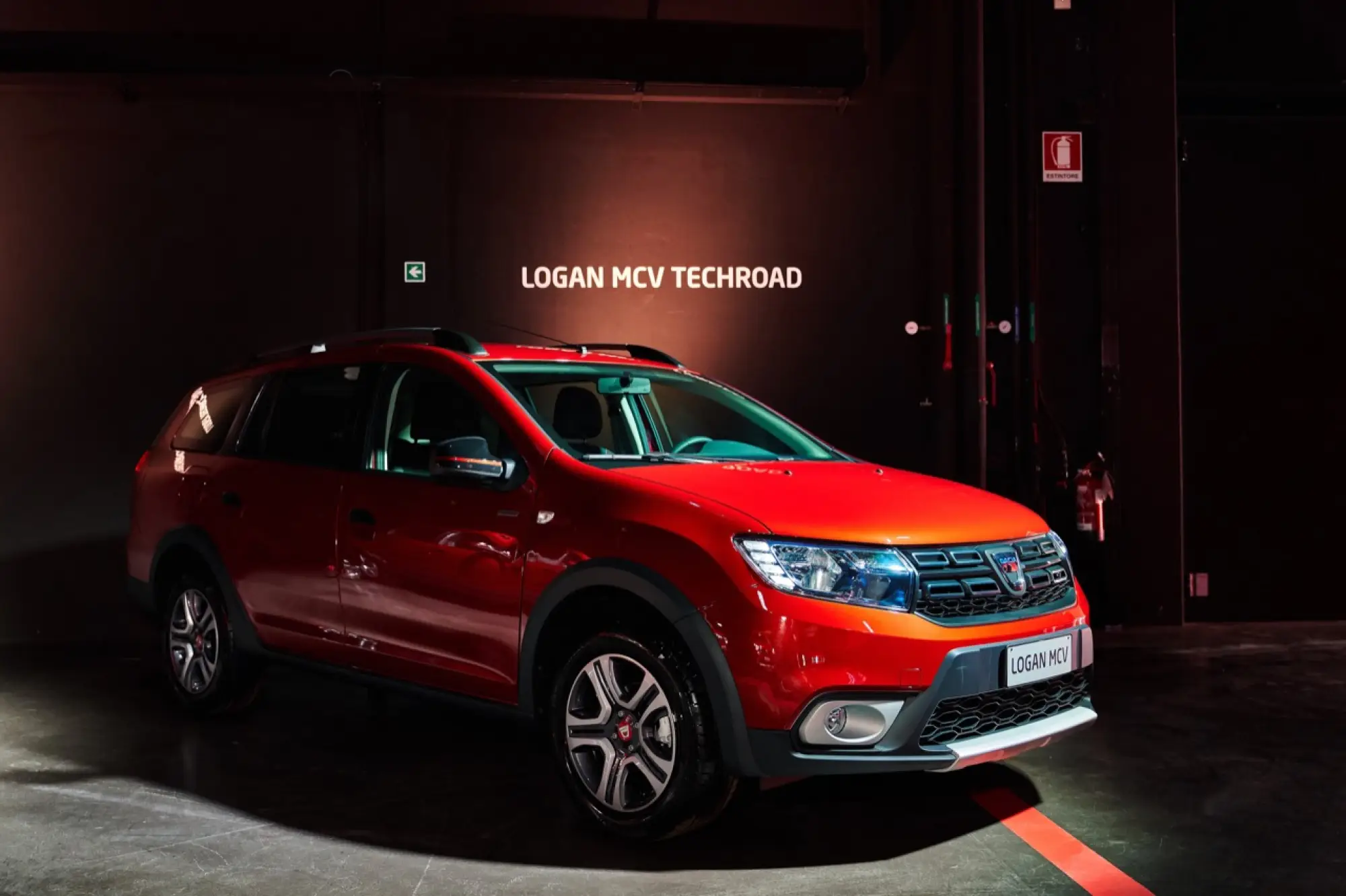 Dacia serie speciale Techroad - presentazione - 13