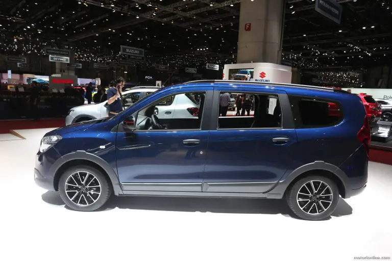 Dacia serie speciale Techroad - Salone di Ginevra 2019 - 11