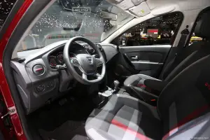 Dacia serie speciale Techroad - Salone di Ginevra 2019