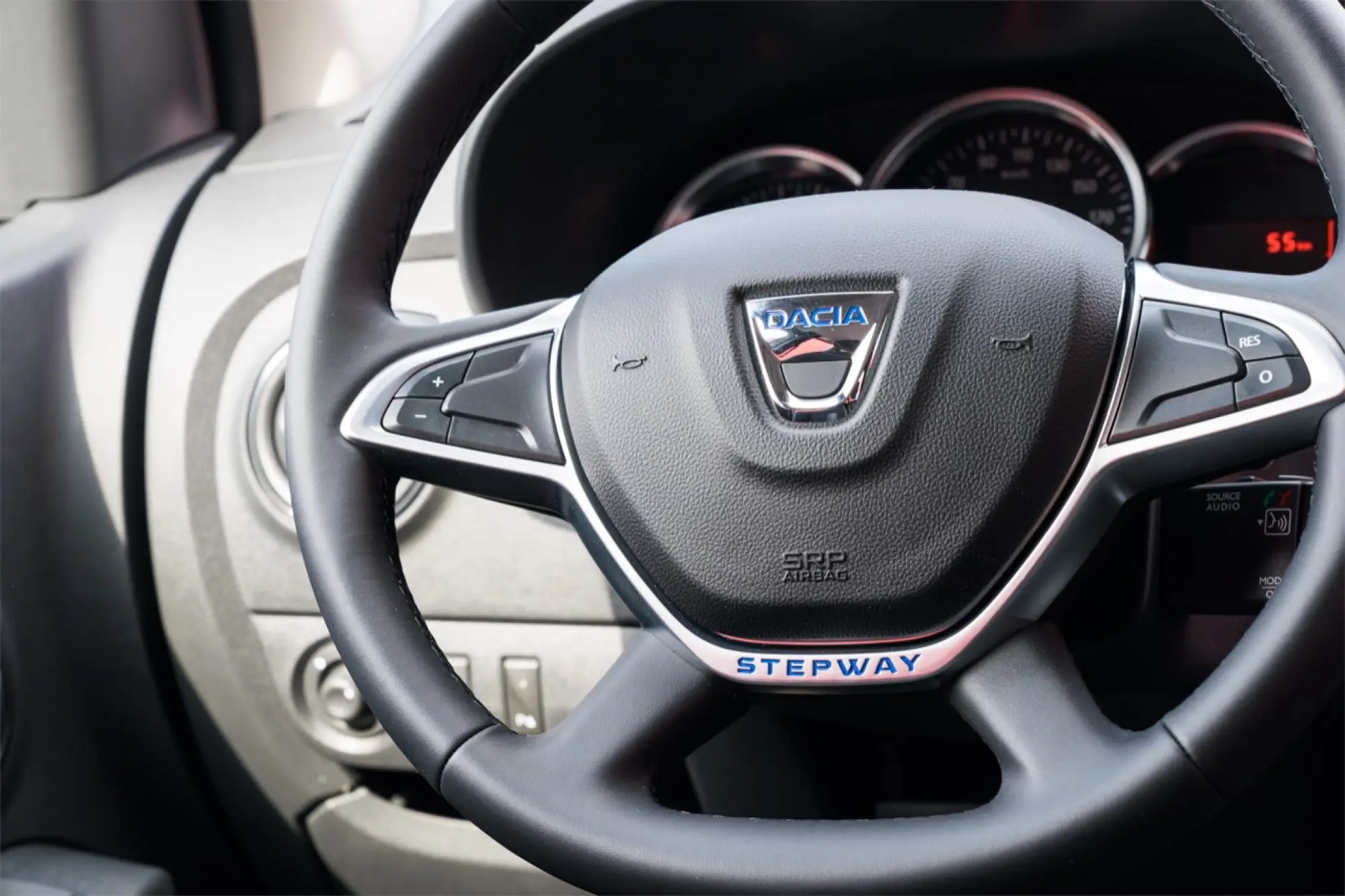 Dacia Serie Speciale WOW 2018  - 7