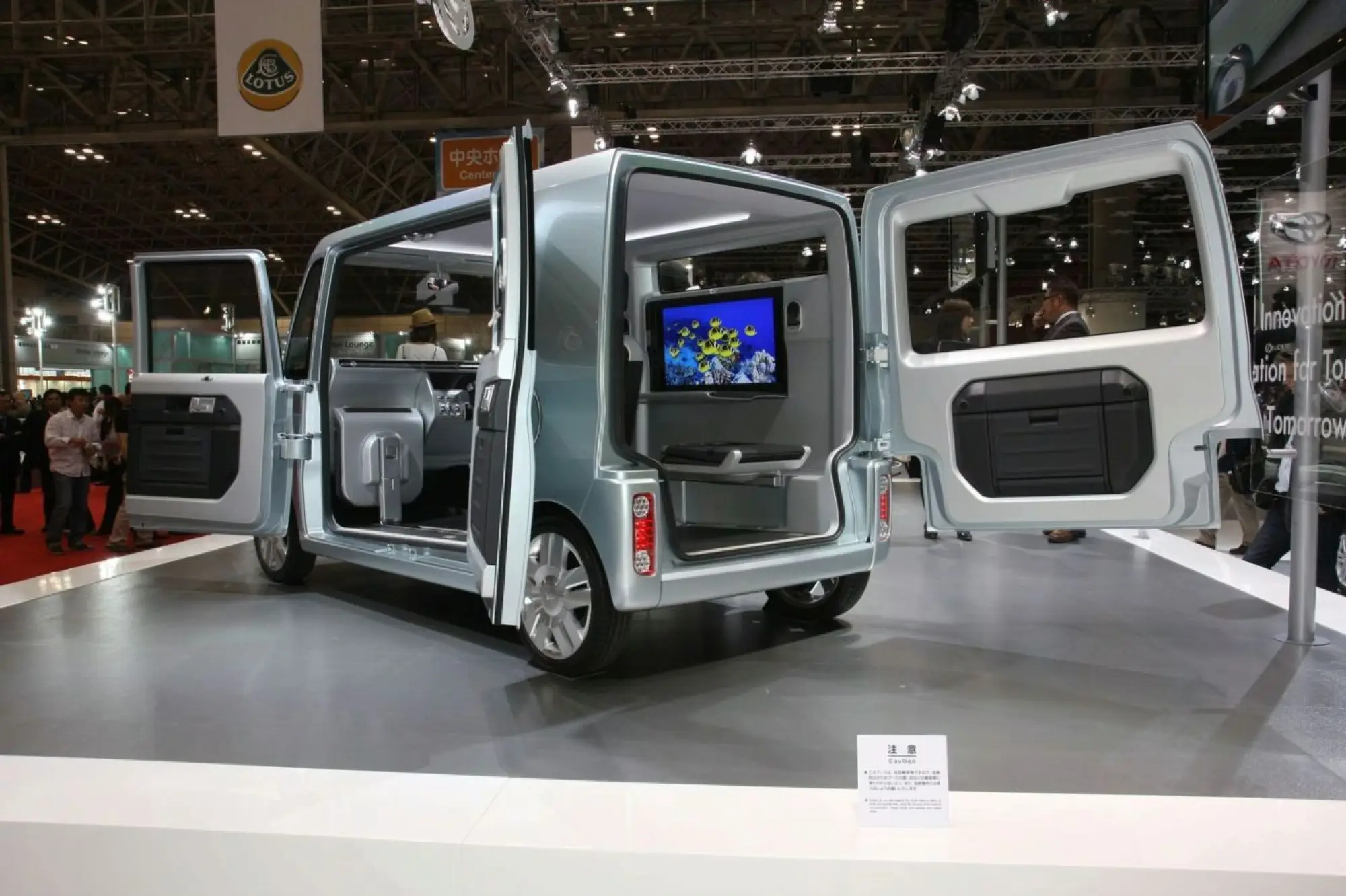 Daihatsu Deca Deca Concept - 10