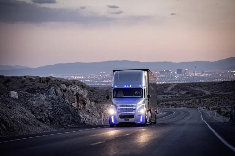 Daimler Freightliner Inspiration Truck - 6