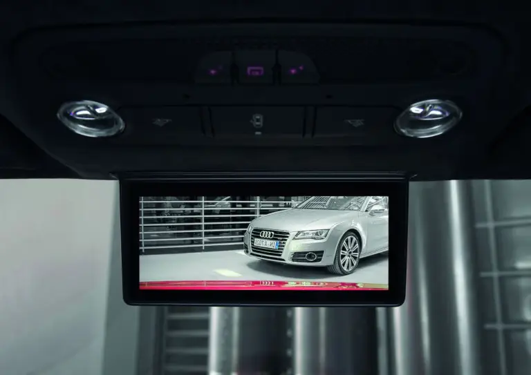 Digital Rear View Mirror Audi R8 e-tron - 3