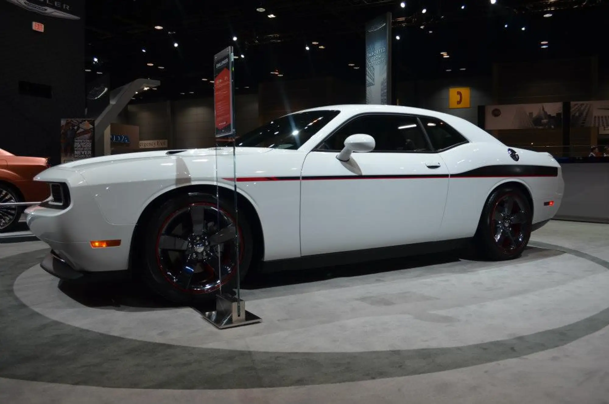 Dodge Challenger - 2013 Chicago Auto Show - 8