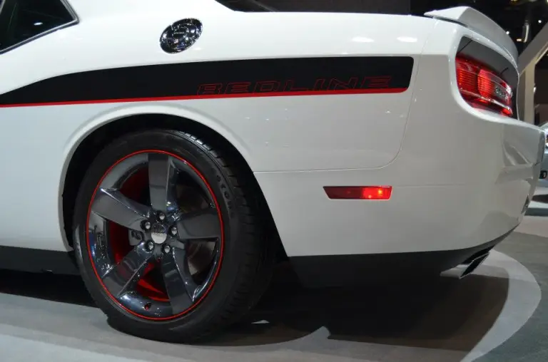Dodge Challenger - 2013 Chicago Auto Show - 9