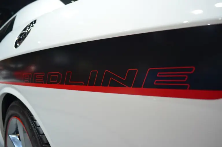 Dodge Challenger - 2013 Chicago Auto Show - 11