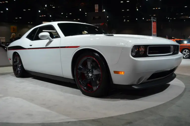 Dodge Challenger - 2013 Chicago Auto Show - 13