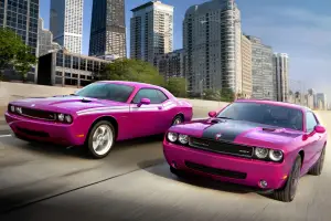 Dodge Challenger Furious Fuchsia - 1