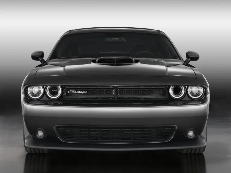 Dodge Challenger Mopar '17 - 3