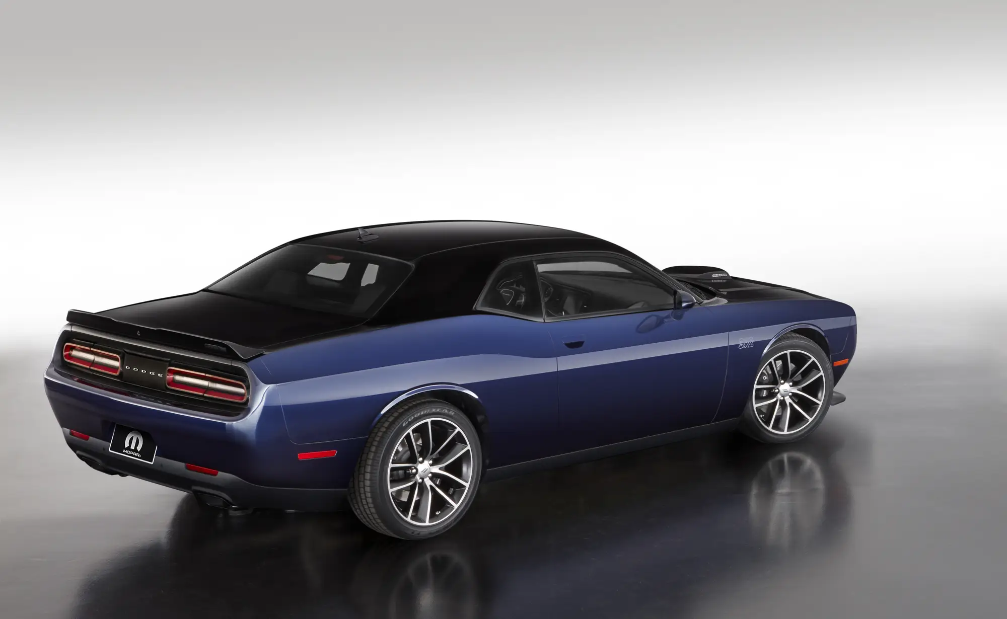 Dodge Challenger Mopar '17 - 10